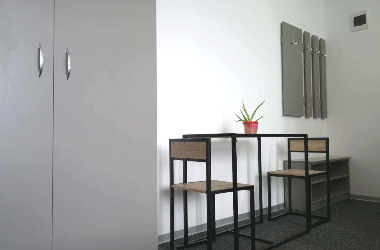 Luana Airport Apartments #8 Otopeni Luaran gambar