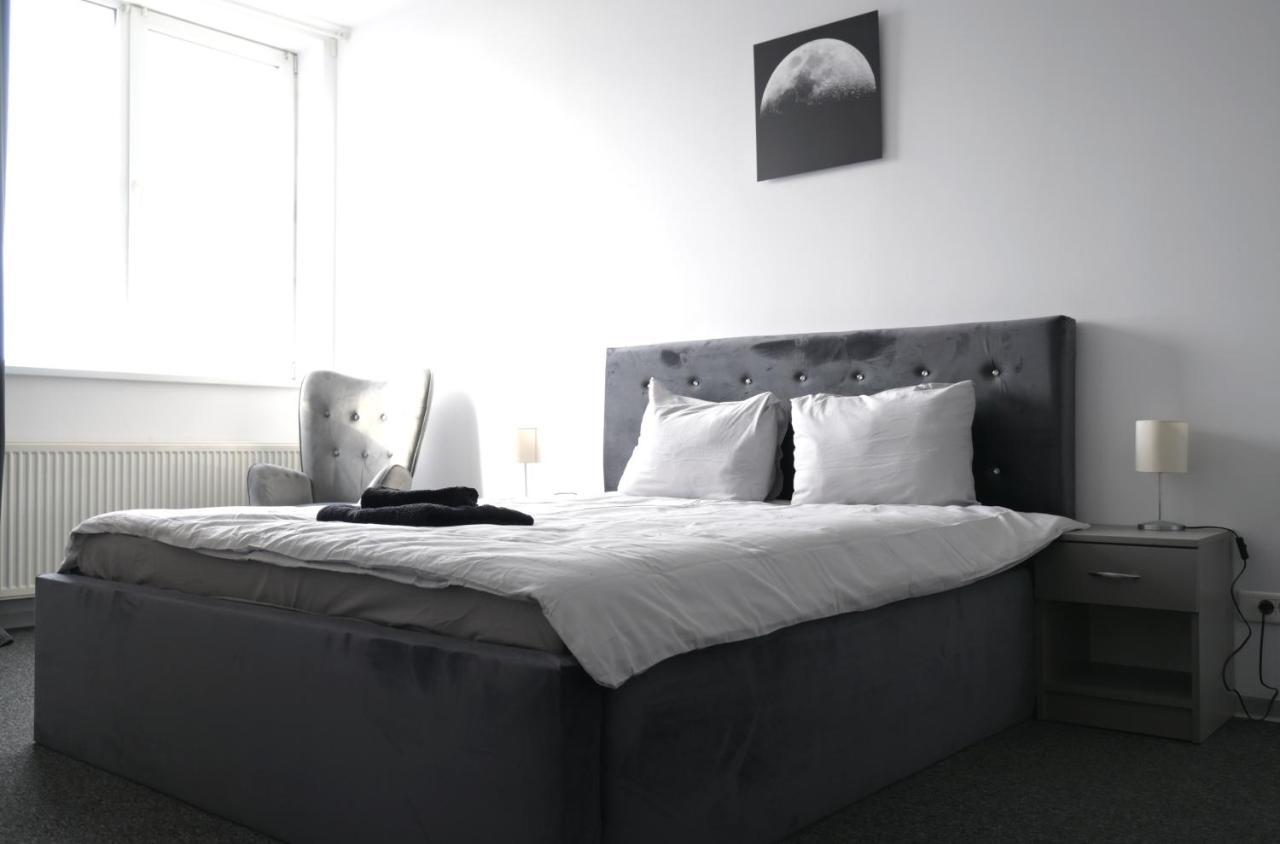 Luana Airport Apartments #8 Otopeni Luaran gambar
