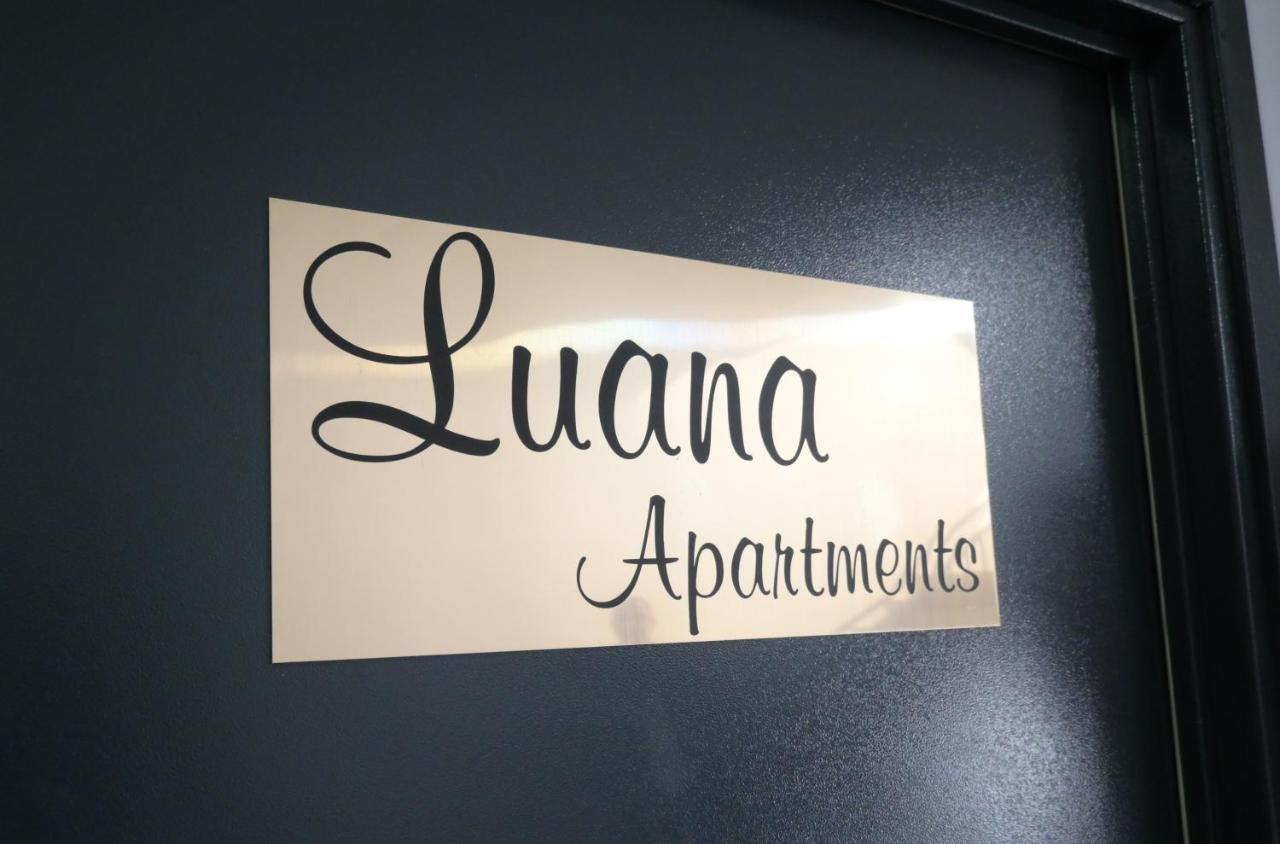 Luana Airport Apartments #8 Otopeni Luaran gambar